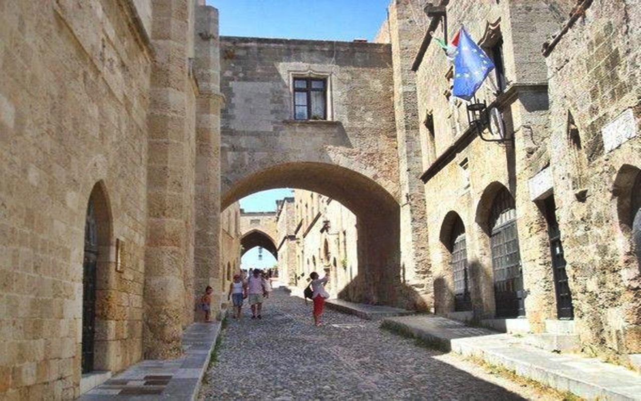 Rodos Adası Turizme açılıyor