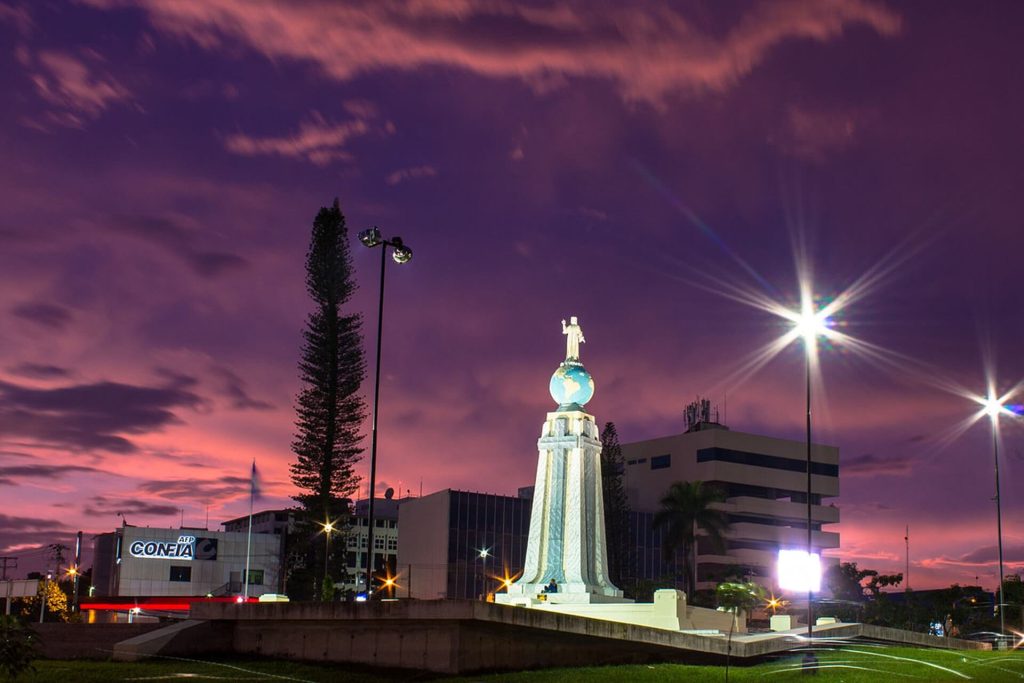 El Salvador Uçak Bileti