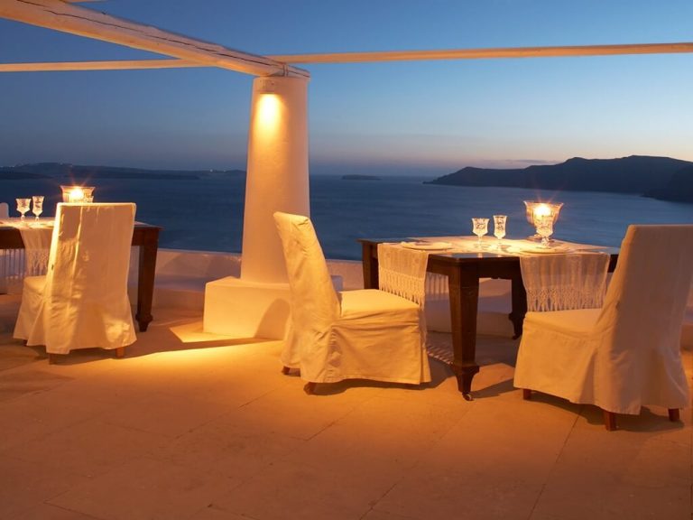 Santorini’de bulunan en sıra dışı otel: Katikies 8 @Akşam Yemeği