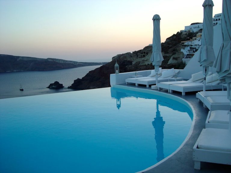 Santorini’de bulunan en sıra dışı otel: Katikies 5 @Havuz