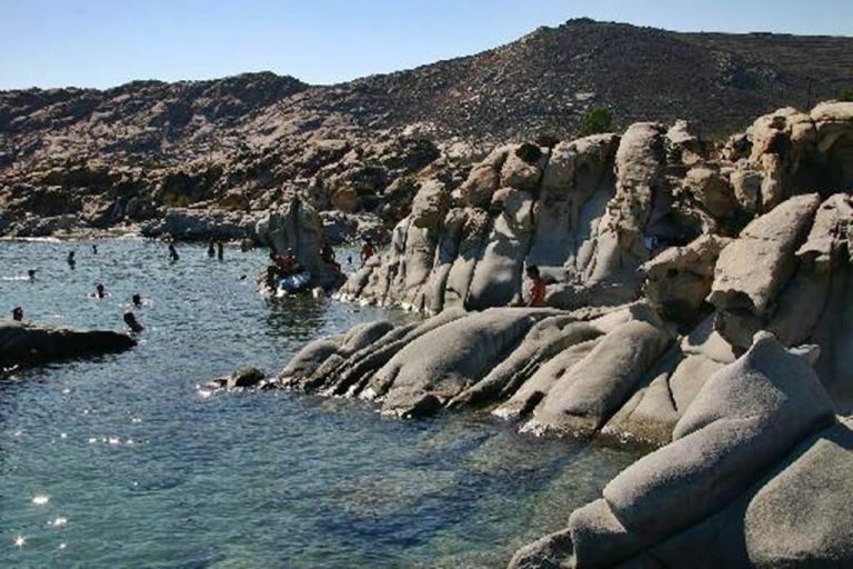 Kolymbithres Plajı
