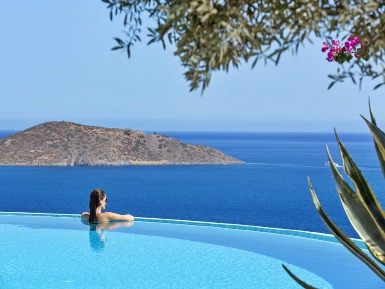 Sonsuzluk Havuzu Nedir? 6 Sonsuzluk Havuzu Santorini 2
